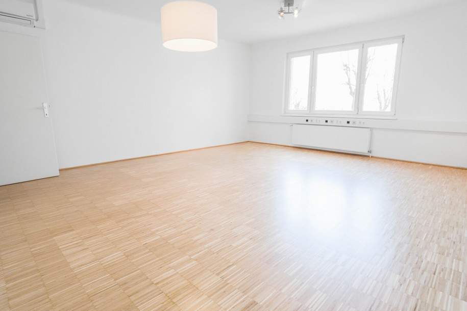 Topsaniertes, hofseitiges Büro mit 180m² &amp; effizientem Grundriss beim Museumsquartier! Optionale Parkplätze vorhanden!, Gewerbeobjekt-miete, 2.430,00,€, 1070 Wien 7., Neubau