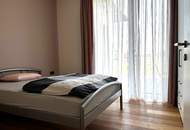 Sofort verfügbarer barrierefreier 120m² Bungalow mit Garage am ruhigen Stadtrand.