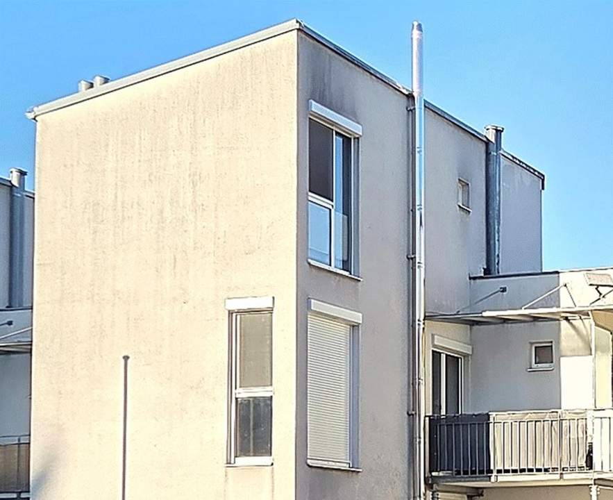 Begehrte Lage: 2-Raum-Maisonetten-Eigentumswohnung mit Loggia, Dachterrasse und Tiefgaragenstellplatz in der Stelzhamerstraße!
