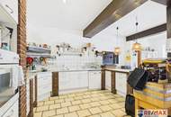 Großzügiges Ein- bzw. Zweifamilienhaus in unmittelbarer Nähe zum Bahnhof!