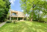 Exklusive Bauhaus-Villa mit Parkgarten & Pool am Waldrand