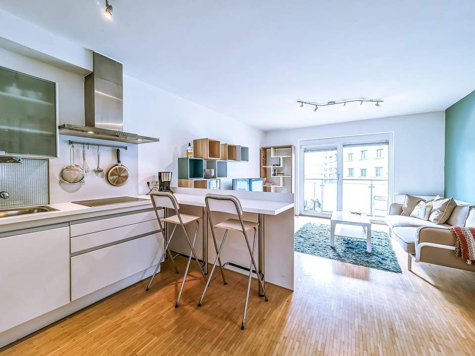 Saggen: Sonnige 2,5-Zimmer-Dachgeschoß-Wohnung mit Westbalkon, Lift und TG-Stellplatz!