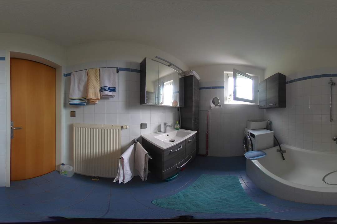 Gemütliche 3 Zimmer-Mietwohnung mit Balkon inkl. Blick ins Grüne - möbliert!