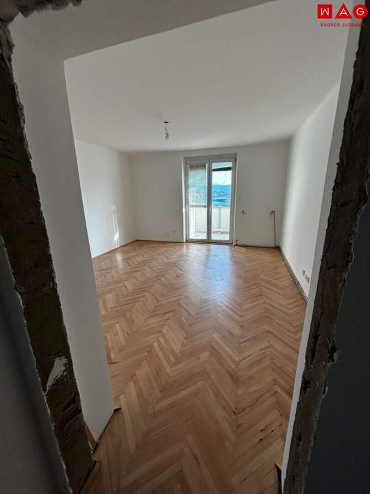 Stilvoll sanierte 2-Zimmer-Wohnung inkl. Balkon mit durchdachtem Grundriss in Top-Lage von Vöcklabruck! Ab sofort verfügbar!