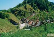 Wachauromantik: Landhaus mit terrassenförmigem Grundstück – Donaublick vom oberen Grundstücksbereich