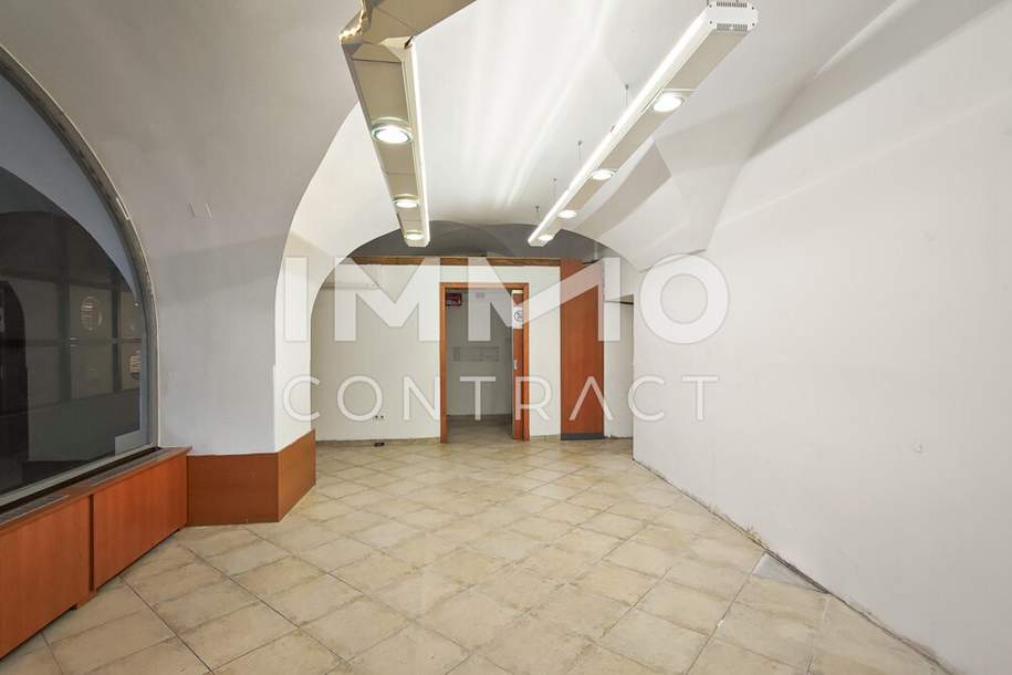 Charmantes Gewölbelokal, Gewerbeobjekt-miete, 990,00,€, 9900 Lienz