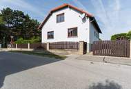 Zu Fuß zum Bahnhof! Großzügiges Einfamilienhaus mit 1.317m² Grundstück in Marchegg – Ihr Sanierungsprojekt!