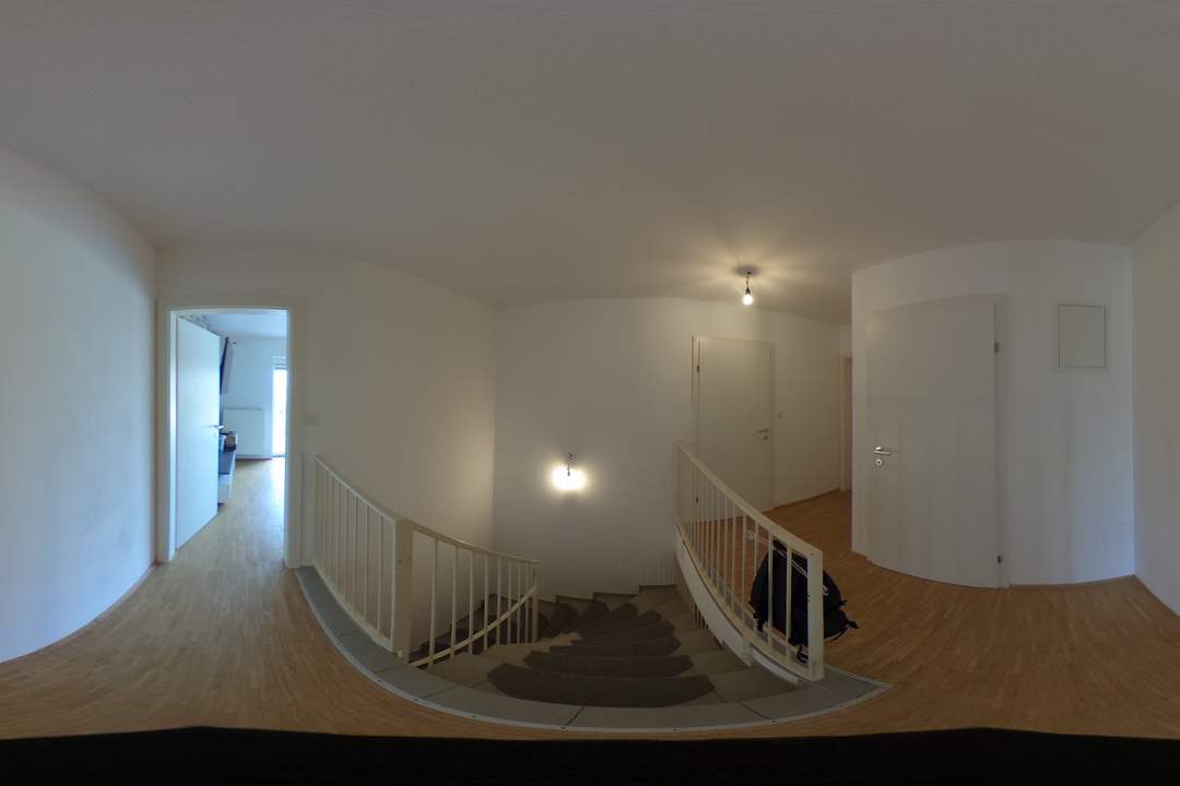 Maisonetten- Wohnung mit großer Terrasse und Eigengarten