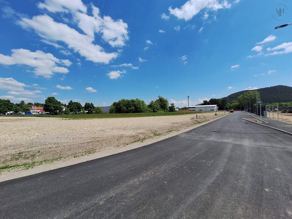 Gewerbegrundstücke in bester Lage an der B18 in St.Veit/Triesting