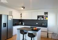 Urlaubsstimmung in Ruhelage - 100m² Eigentumswohnung, Wohnküche, Balkon, 3 Schlafzimmer, 2 Bäder, Parkplatz, Carport und Pool!