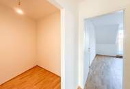 WUNDERSCHÖNE DACHGESCHOSSWOHNUNG *INKL. EINBAUKÜCHE* - SOFORT BEZIEHBAR -