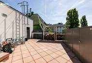 Luxuriöser DG-Wohntraum: 216 m², 3 Zimmer, Balkon &amp; 2 Terrassen