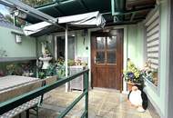 "Besonderes Ein-/Zweifamilienhaus mit Werkstatt und Weinkeller in Loidesthal"