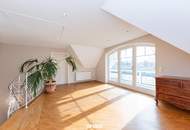 LANDHAUSVILLA mit HOF-ENSEMBLE, GÄSTEWOHNUNGEN UND ENTWICKLUNGSPOTENTIAL