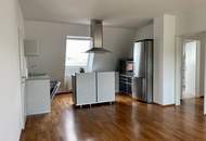 Helle 3-Zimmer-Wohnung mit großer Dachterrasse