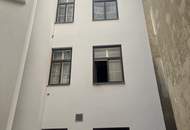 Prestigehaus Sanierungsbedürftige Altbauwohnung 3 Zimmer