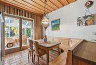 Imposante Liegenschaft mit Gartenparadies, Schwimmteich und Grünbestand – nur 30 Min von Wien