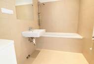 ++ NEU ++ MAISONETTE - VIER Zimmer mit TERRASSE - Altbau