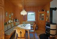 Reizvolles Holzhaus (gedämmt, verputzt) in ruhiger, naturnaher Lage - Neubaupotenzial!