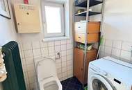 Charmantes Zweifamilienhaus mit zwei separaten Eingängen, kleinem Garten und attraktivem Sanierungspotenzial!