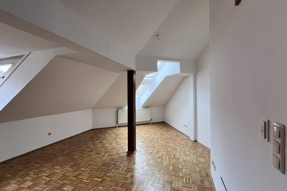 Helle 2-Zimmer-Wohnung mit Galerie in bester Lage! Ab sofort verfügbar!, Wohnung-miete, 867,78,€, 8010 Graz(Stadt)