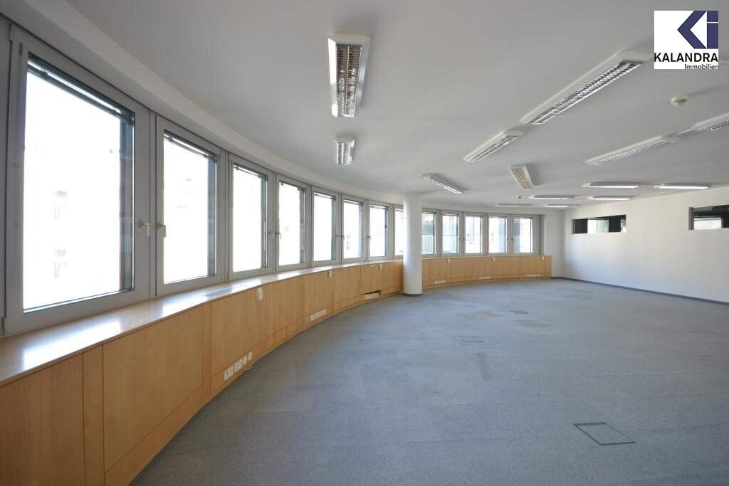 360 TOUR - MODERNE BÜROFLÄCHEN