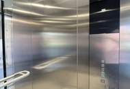 2-Zimmer-Wohnung mit moderner Küche, Balkon und Lift