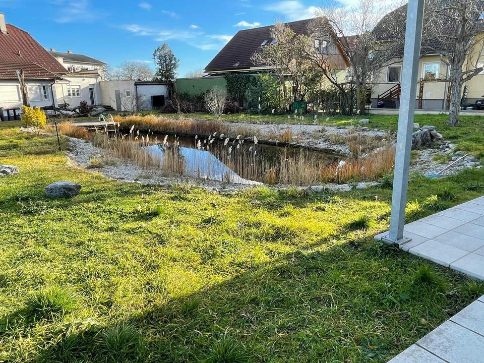ERSTBEZUG! Top-Eigentumswohnung im Grüngürtel von Wiener Neustadt mit Schwimmteich