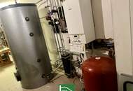 Mehrfamilienhaus mit 2 bis 4 Wohnungen (über je 90m² ), einem Büro im EG mit 3,20 Raumhöhe, voll unterkellert mit FB-Heizung und RH von 2,85 Meter. Aufstockung & Zubau möglich! - JETZT ZUSCHLAGEN