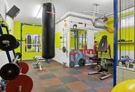 Außergewöhnliches Zweifamilienhaus mit Schwimmteich, Sauna &amp; Wintergarten