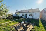 Einfamilienhaus mit Garten, Einfahrt & Nebengebäuden