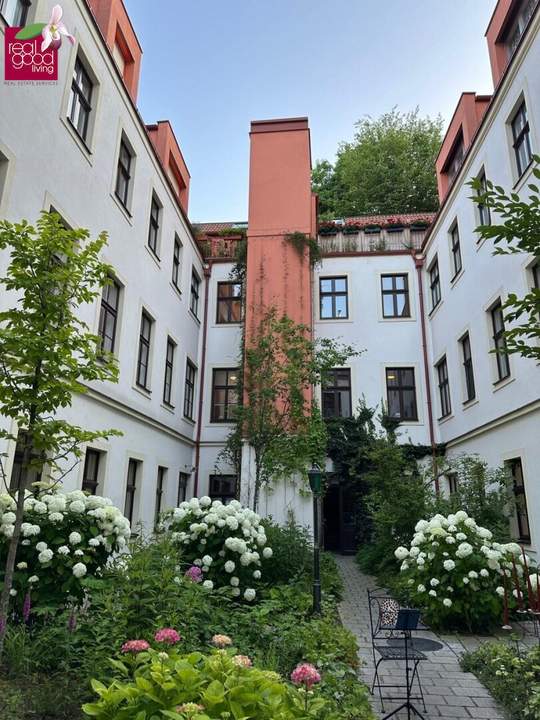 Miete mit Kaufoption: Rarität im Biedermeierhaus: Wohnen in einem wunderbar renovierten und denkmalgeschützten Kleinod