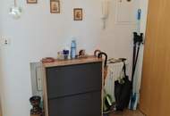 Sonnige, schöne 2 Zimmer Wohnung mit großem Balkon