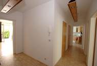 Sehr gepflegte 3-Zimmer-Eigentumswohnung mit Terrasse und Gebirgsblick in beliebter Lage