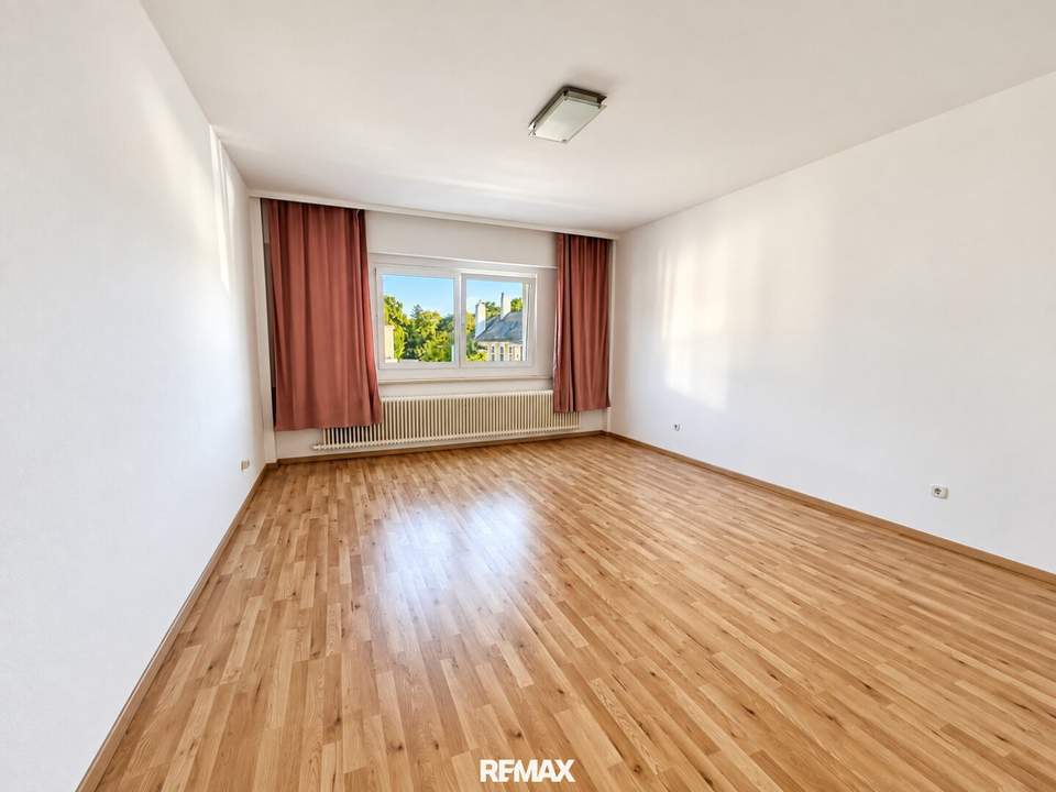 "4-Zimmer-Wohnung | 125m² Wohnfläche in zentraler Mödlinge Lage"