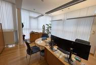 GELEGENHEIT MIT ENTWICKLUNGSCHANCE: EHEMALIGE ZENTRALE DER RAIFFEISENBANK WAGRAM-SCHMIDATAL SUCHT EINEN NEUEN EIGENTÜMER MIT KREATIVITÄT