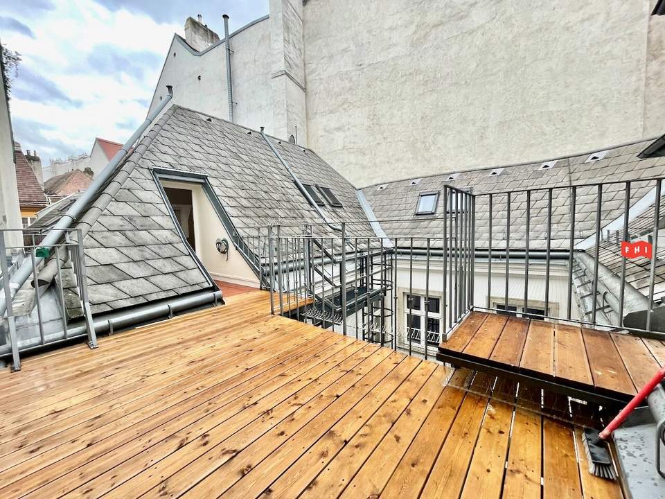Charmante 135m² Dachgeschossmiete mit 13m² Terrasse in schöner Ruhelage