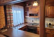 Idyllisches Holzblockhaus in Naturrandlage