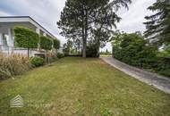 Villa mit Nebengebäude und Pool in Top-Ruhelage