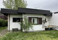 UFERPARZELLE - kleines massives Ferienhäuschen mit privaten Uferbereich auf Pachtgrund