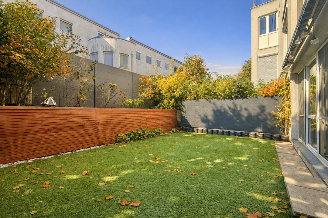 PROVISIONSFREI I ruhigen Einbahnstraße I 99 m² Außenfläche I hauseigene Tiefgarage