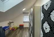 Dachgeschosswohnung mit Loggia und Terrasse