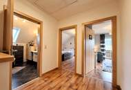 Gepflegtes Familienhaus, energieeffiziente Bauweise, Doppelgarage, Erdwärmeheizung