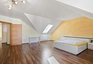 IMPOSANTER LANDSITZ FÜR HOHE ANSPRÜCHE! GROßZÜGIGE WOHN-UND NUTZFLÄCHEN SOWIE ÜBER 5000 m2 LAND