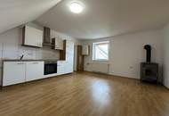 "4-Zimmerwohnung mit Balkon, Fernwärme &amp; 2 Parkplätzen"