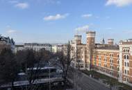 1010! Wunderschöne 2-Zimmer Altbauwohnung mit tollem Ausblick am Schottenring!