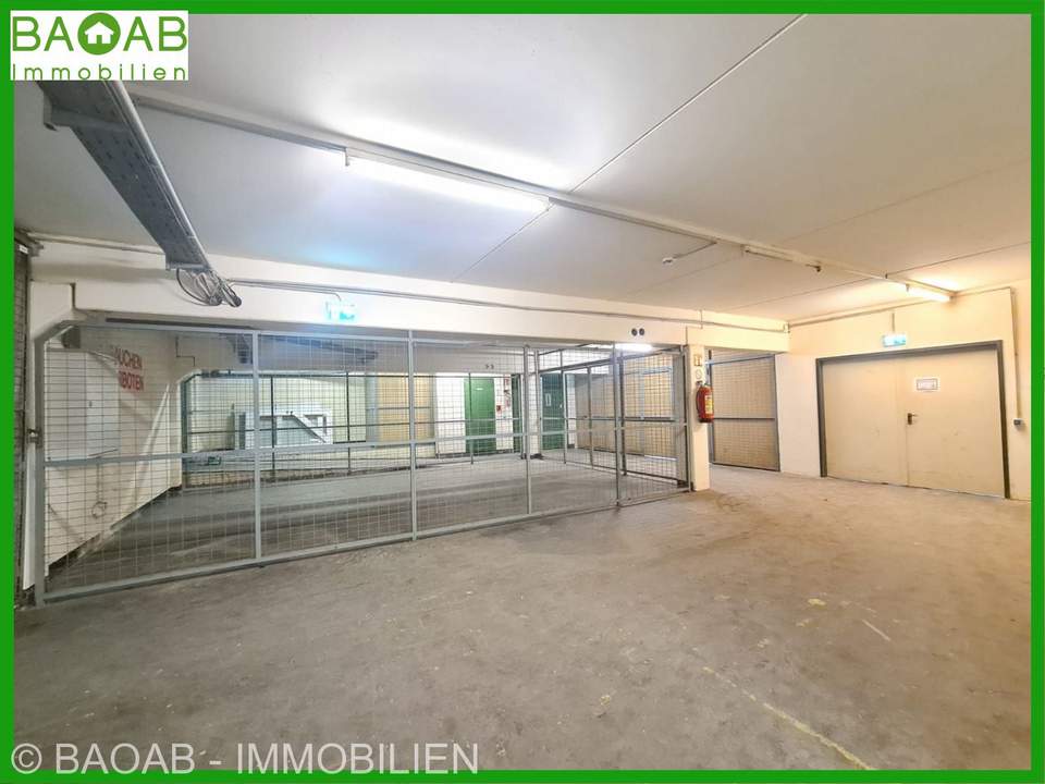 Zentrale, moderne Lagerflächen mit Parkplätzen direkt vor Ort.