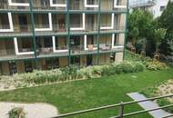 Grüne Oase 500m vom Zentrum – Innenhof mit großem Balkon, Fitness und Co-Working – Erstbezug & Warm