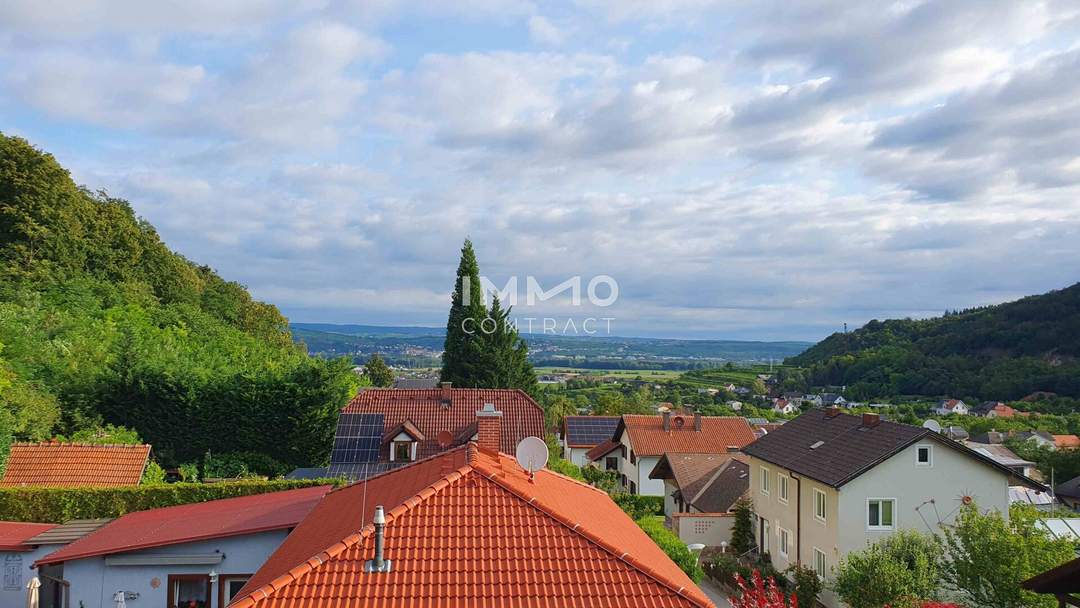 MEHRFAMILIENHAUS IN FURTH STEHT ZUM VERKAUF