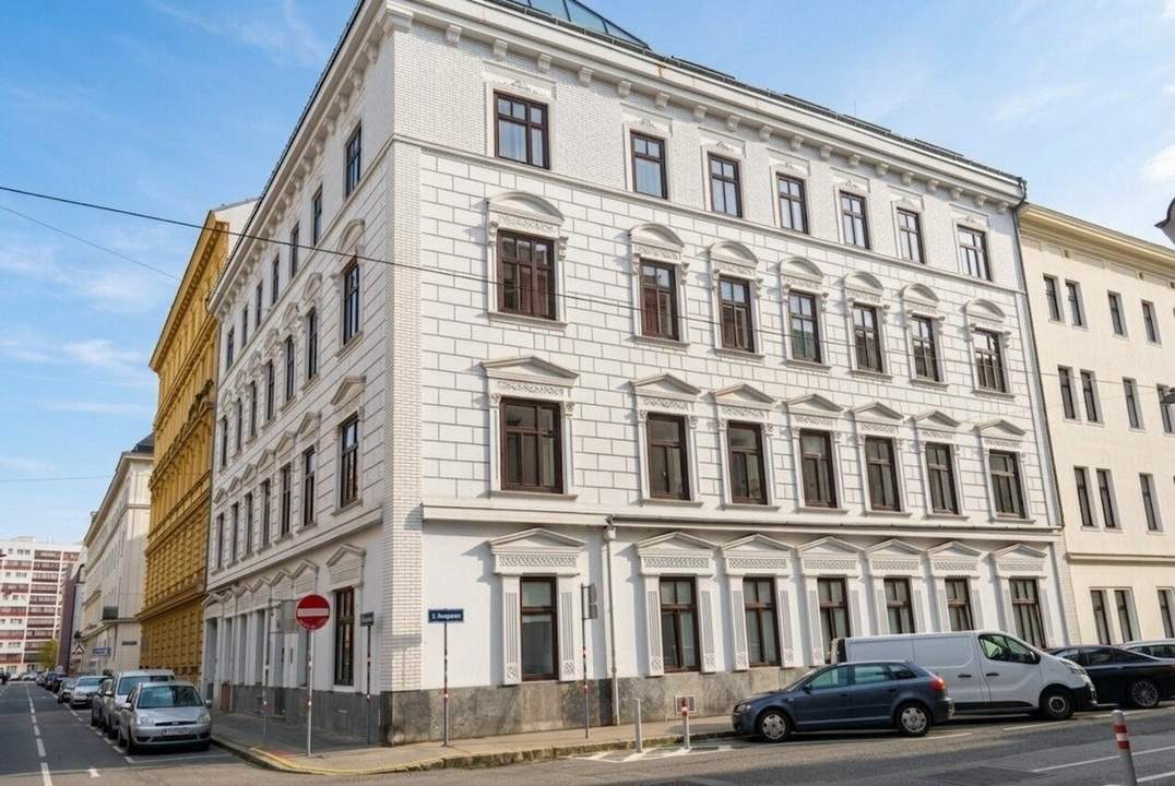 Sanierte Dachgeschosswohnung beim Augarten und Praterstern ! Bestandsfrei !